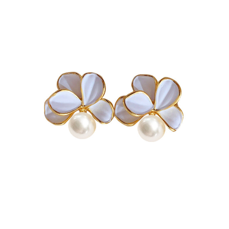 Flower Freshwater Pearl Gold-plated Stud Earring Fashion