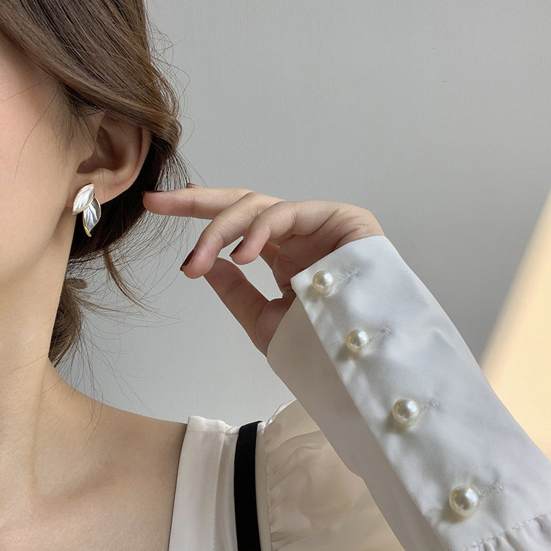 Simple Fashion Style Leaf-shaped Earring Female Personality