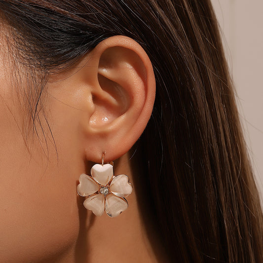 Fashion Earrings Flower Sweet And Gentle