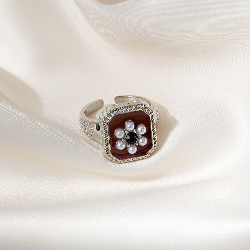 Retro Hong Kong Style Pearl Flower Ring